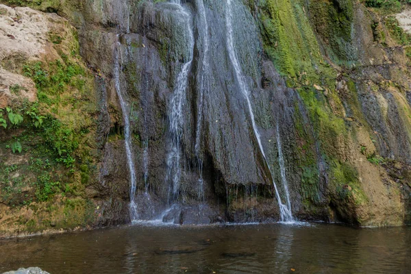 Yojoa lake, Honduras yakınındaki şelale