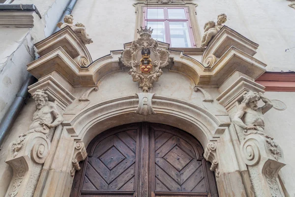 Krakow, Polonya'nın merkezinde eski kapısı