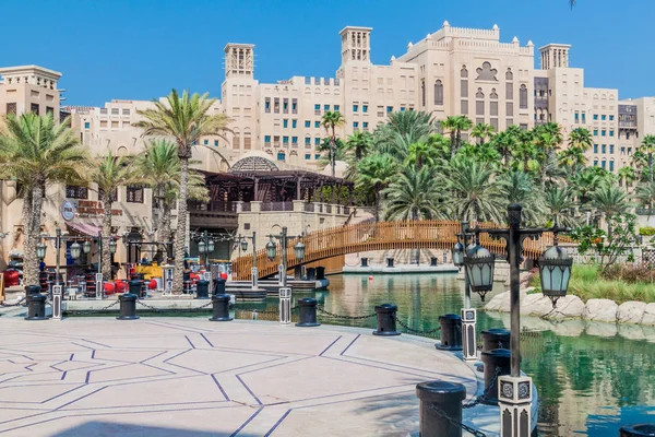 Dubai, Birleşik Arap Emirlikleri - 21 Ekim 2016: Madinat Jumeirah souq Dubai, Suudi Arabistan