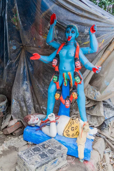 コルカタ インドのカーリー女神の最近製造されたアイドル — ストック写真