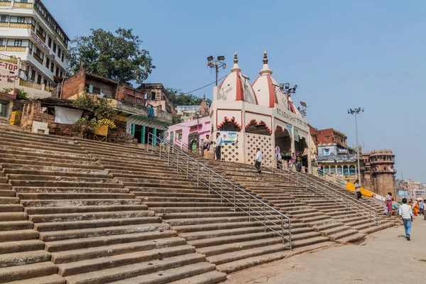 Varanasi India Ottobre 2016 Veduta Dei Ghati Scalini Sul Lungofiume — Foto Stock