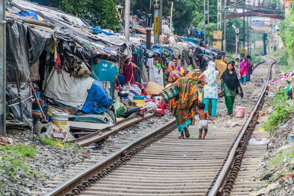 Kolkata India Ottobre 2016 Circuito Ferroviario Una Baraccopoli Nel Centro — Foto Stock