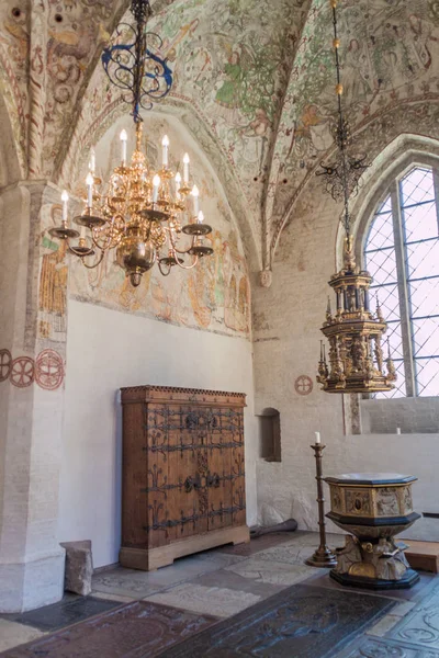 Malmö, İsveç - 27 Ağustos 2016: Sankt Petri kilise Malmo İsveç'in dekore edilmiş kilisede.