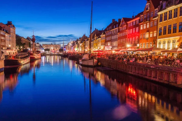 Vista Nocturna Del Distrito Nyhavn Copenhague Dinamarca — Foto de Stock