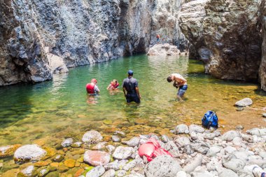 Somoto, Nikaragua - 24 Nisan 2016: Turist Somoto Kanyon Grup.