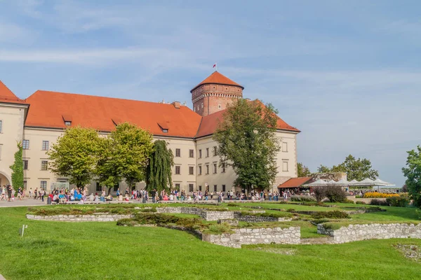 Krakow Pologne Septembre 2016 Des Touristes Visitent Château Wawel Cracovie — Photo
