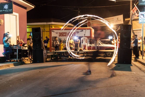 Esteli Nikaragua Dubna 2016 Umělci Během Jejich Fireshow Esteli — Stock fotografie