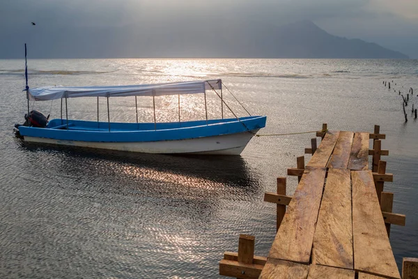 Muelles Madera Barco Lago Yojoa Honduras — Foto de Stock