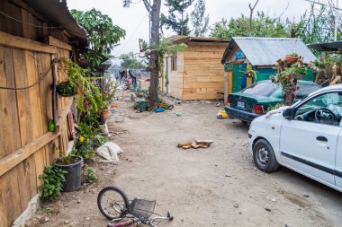 San Marcos La Laguna, Guatemala - 24 Mart 2016: Pachamama hostal San Marcos La Laguna köyde avlusuna görünümünü.