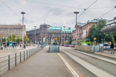 Helsinki, Finlandiya - 25 Ağustos 2016: Rautatientori (demiryolu kare) Helsinki, Finlandiya'da görünümü