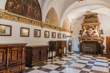 Gdansk, Polonya - 2 Eylül 2016: İç in Gdansk tarihi Gotik-Rönesans Belediye Binası içinde bulunan Müzesi.