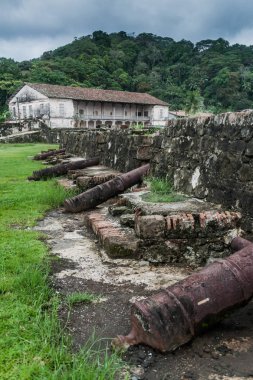 Toplar Fuerte San Jeronimo kale ve gerçek Aduana gümrük binası Portobelo Köyü, Panama