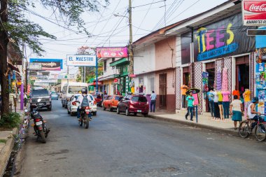 : Masaya, Nicaragua - 30 Nisan 2016: Bir sokakta: Masaya, Nicaragua görünümünü