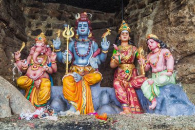Hindu images at Kandasamy (Koneswaram) temple in Trincomalee, Sri Lanka clipart