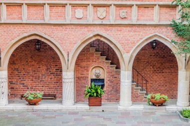 Kemerler Collegium Maius (büyük kolej) avluda Krakow Jagellonian Üniversitesi.