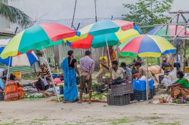 Kolkata, Hindistan - 30 Ekim 2016: Sebze pazarı Kolkata, Hindistan