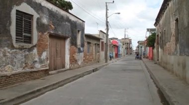 İnsanlar sokaklarda