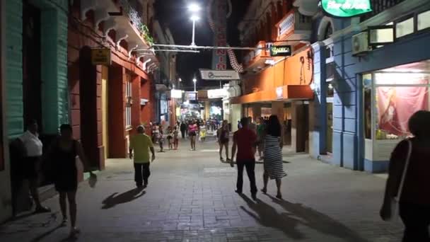 Zona peatonal en la calle Aguilera — Vídeo de stock