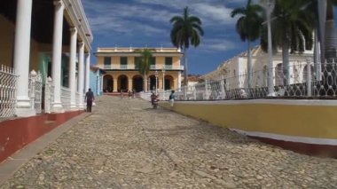 Plaza Mayor Trinidad Merkezi