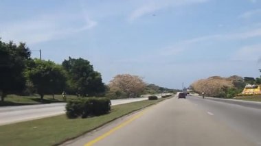 Karayolu üzerinde binmek