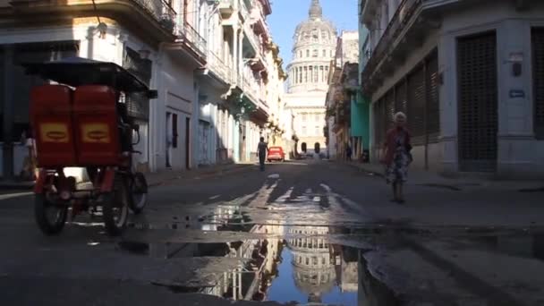 Barcelona street leidt tot de nationale Capitol — Stockvideo