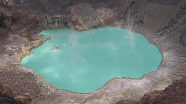 Crater lake i Santa Ana vulkan — Stockvideo