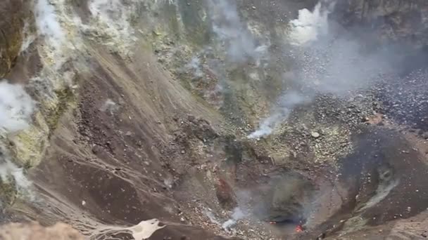 Fumarolen en gesmolten lava in Telica vulkaan — Stockvideo