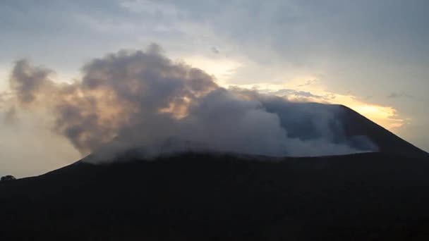 Cratère du volcan Telica 