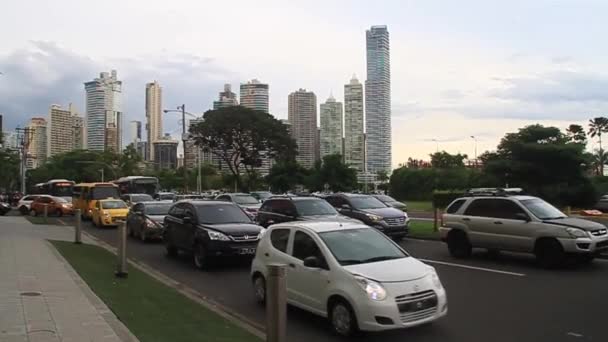 Jam van het verkeer op Balboa avenue — Stockvideo