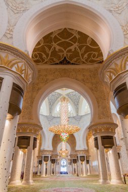 Abu Dhabi, Birleşik Arap Emirlikleri başkenti Şeyh Zayed Ulu Camii iç