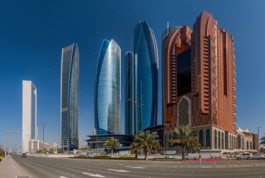 Abu Dhabi, Birleşik Arap Emirlikleri içinde gökdelenler görünümünü