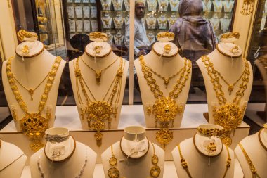 Kuwait City, Kuveyt - 17 Şubat 2017: Mücevher dükkanında Souq Kuveyt City