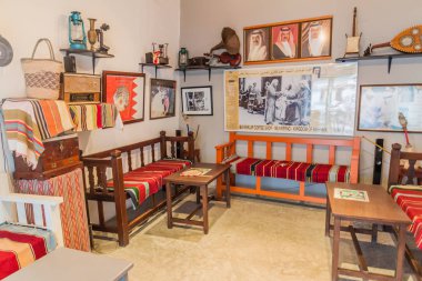 Muharraq, Bahreyn - 14 Şubat 2017: İç Bu Khalaf Coffee Shop Muharraq, Bahreyn