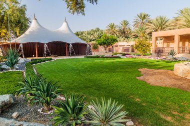 Bahçe Al Ain Palace (Sheikh Zayed Sarayı) müzede Al Ain, Birleşik Arap Emirlikleri