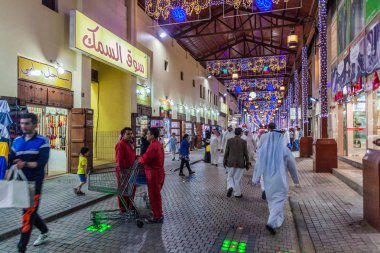 Kuwait City, Kuveyt - 17 Şubat 2017: Alışveriş sokak Merkez Souq Kuveyt City