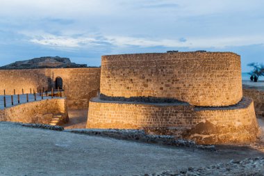 Akşam görünümü Bahreyn Bahreyn kale (Qal'at al-Bahreyn)
