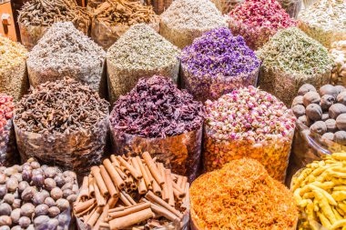 Baharat Souq Deira Dubai, Suudi Arabistan, mahallede, çeşitli baharatlar