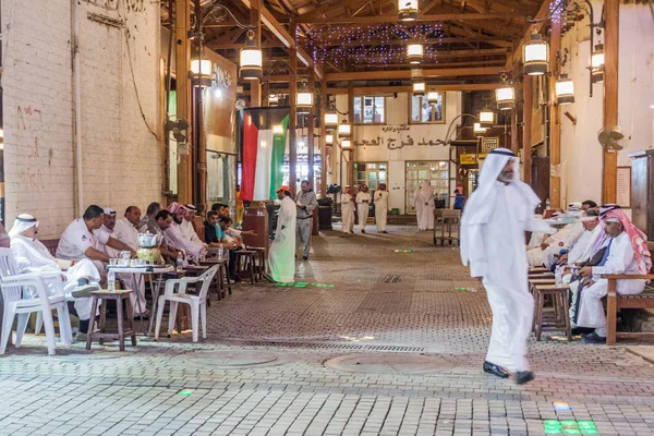 Kuwait City Kuwait March 2017 Local Men Traditional Cafe Central — Stock Photo, Image
