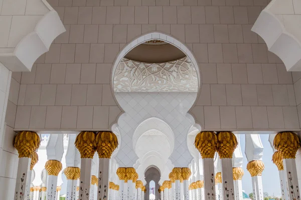 Büyük Sheik Zayed Camisi Abu Dabi, Birleşik Arap Emirlikleri detay