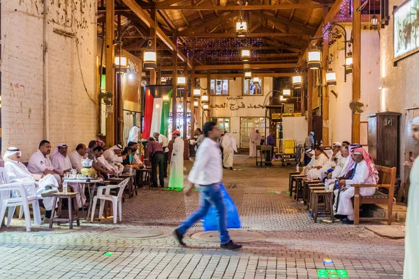 Ciudad Kuwait Kuwait Marzo 2017 Los Hombres Locales Café Tradicional — Foto de Stock