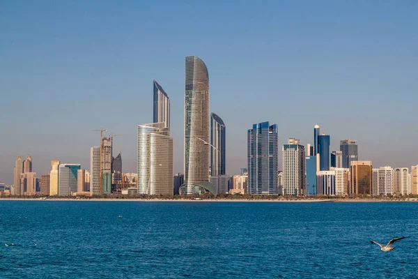 Skyline Abu Dhabi Emiratos Árabes Unidos —  Fotos de Stock