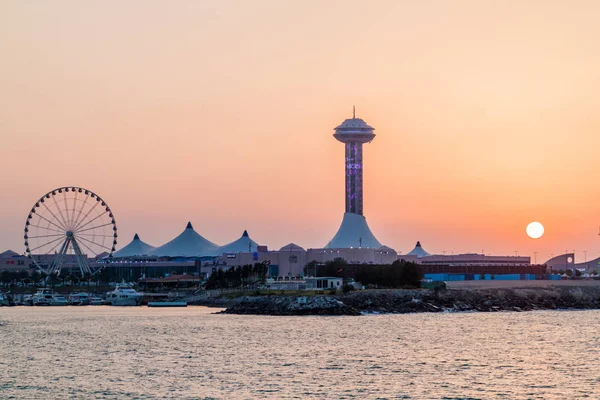 Abu Dhabi Uae Mars 2017 Byggnader Marina Breakwater Abu Dhabi — Stockfoto