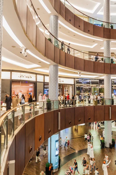 Uae 2017年3月10日 世界上最大的购物中心之一的迪拜购物中心的内部 — 图库照片