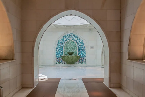 在阿布扎比谢赫扎耶德大清真寺的饮水机 Uae — 图库照片