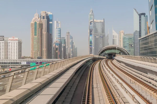 Dubai Emirados Árabes Unidos Março 2017 Trilhas Trecho Elevado Metrô — Fotografia de Stock