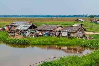 Alanları ve Yangon, Myanmar banliyölerinde evleri