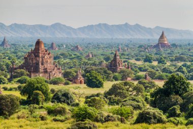 Manzarası Bagan tapınaklar, Myanmar.