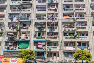 Yangon, Myanmar - 15 Aralık 2016: Yangon konut binada.