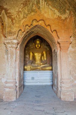 Buda heykeli Thabeik Hmauk tapınak Bagan, Myanmar