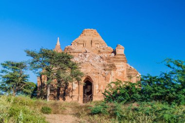 Bir Buda heykelinin bagan, Myanmar içinde harap Tapınak